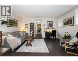 240 WESTMEADOW Drive UnitNo. D13 - 9