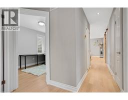 175 STIRLING MACGREGOR Drive - 16