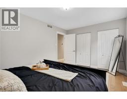175 STIRLING MACGREGOR Drive - 18