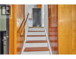 87 CHRISTOPHER Drive - 19