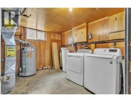 87 CHRISTOPHER Drive - 22