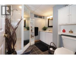 44 MILTON Avenue W - 26