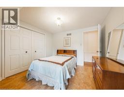 140 AMBERLY Boulevard - 29