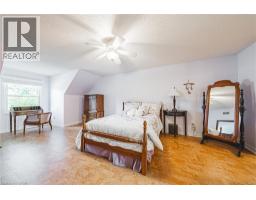 140 AMBERLY Boulevard - 33