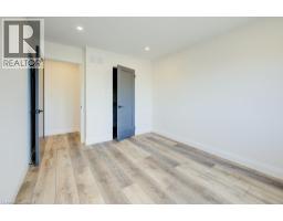 573 GUELPH Street - 26