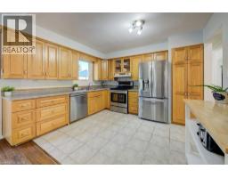 144 LAURENTIAN Drive - 11