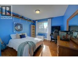 144 LAURENTIAN Drive - 15