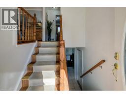 144 LAURENTIAN Drive - 18