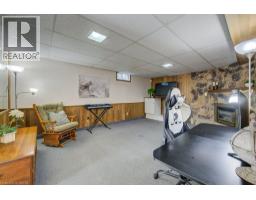 144 LAURENTIAN Drive - 19