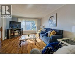 144 LAURENTIAN Drive - 3