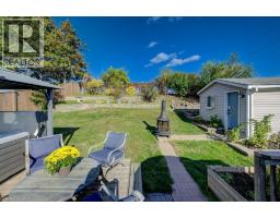144 LAURENTIAN Drive - 31