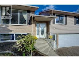 144 LAURENTIAN Drive - 36