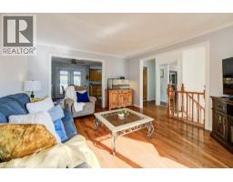 144 LAURENTIAN Drive - 4