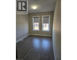 940 ROBERT FERRIE Drive - 8