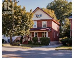 251 NORFOLK Street S - 1