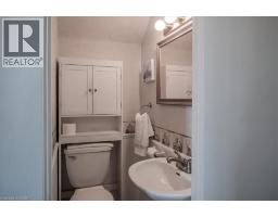 251 NORFOLK Street S - 14