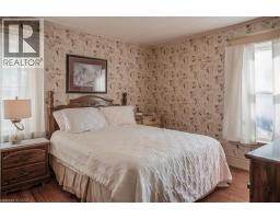 251 NORFOLK Street S - 16