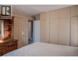 251 NORFOLK Street S - 17