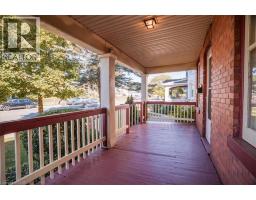 251 NORFOLK Street S - 3