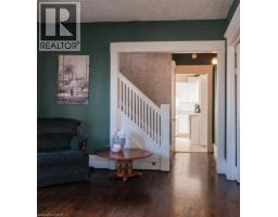 251 NORFOLK Street S - 5