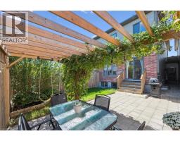 25 SANDYBAY Avenue - 33