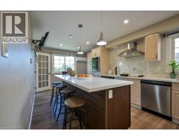 107 DINISON Crescent - 13