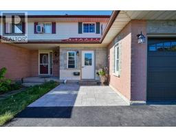 107 DINISON Crescent - 4