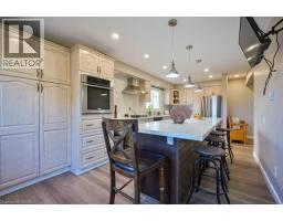 107 DINISON Crescent - 8