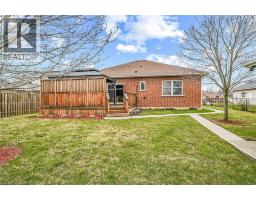 20 OAK Crescent - 2