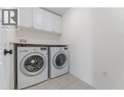 28 PICKETT Place - 39