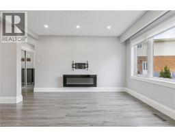 122 MOOREGATE Crescent - 8