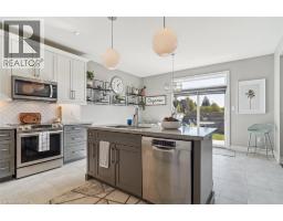 11 SECINARO Avenue - 11
