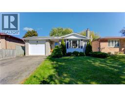 143 CLEARWATER Crescent - 1