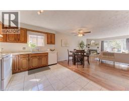 143 CLEARWATER Crescent - 17