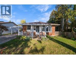 1676 HOLLEY Crescent - 1