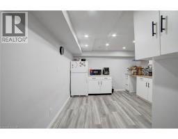 1676 HOLLEY Crescent - 22