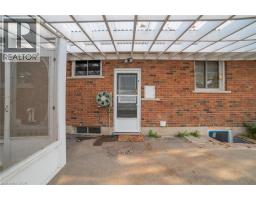 1676 HOLLEY Crescent - 34