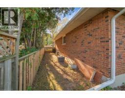 1676 HOLLEY Crescent - 41