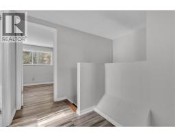 43 CONNELLY Drive - 25