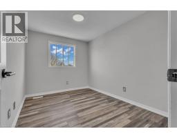 43 CONNELLY Drive - 31