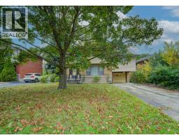 155 ELGIN Crescent - 2