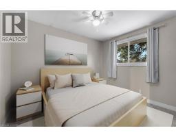 27 LOCKE Avenue - 18