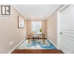 9 LORUPE Court - 31