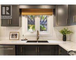 391 STRAWBERRY Crescent - 18