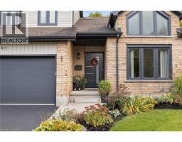 391 STRAWBERRY Crescent - 4