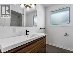 14 ORCHARD Crescent - 13