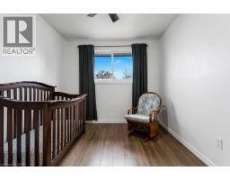 14 ORCHARD Crescent - 17