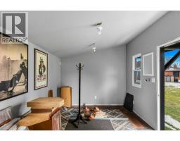 14 ORCHARD Crescent - 34