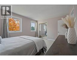 43 ROBSON Avenue - 27