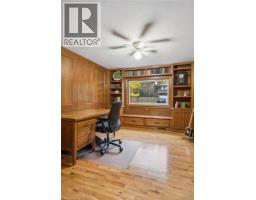 287 VILLA Place - 18